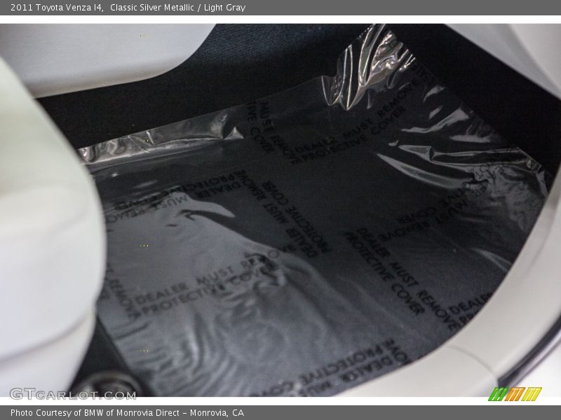 Classic Silver Metallic / Light Gray 2011 Toyota Venza I4