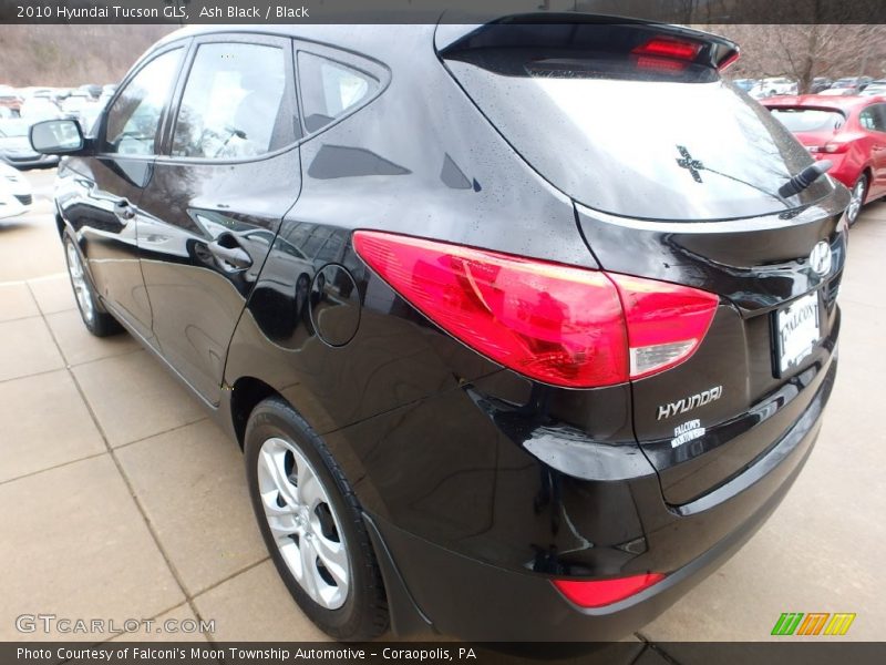 Ash Black / Black 2010 Hyundai Tucson GLS