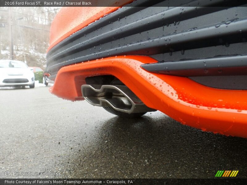 Race Red / Charcoal Black 2016 Ford Focus ST