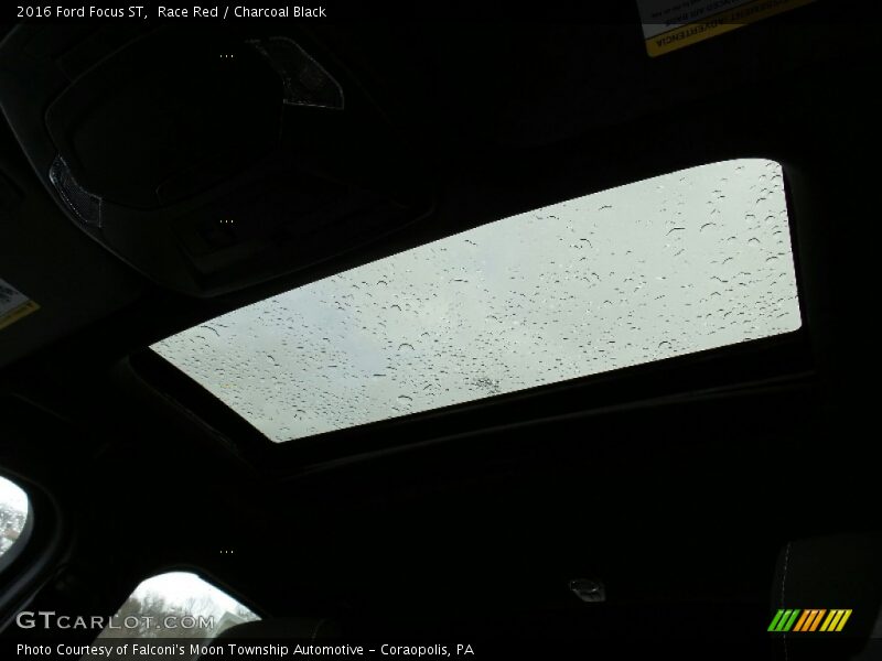 Race Red / Charcoal Black 2016 Ford Focus ST