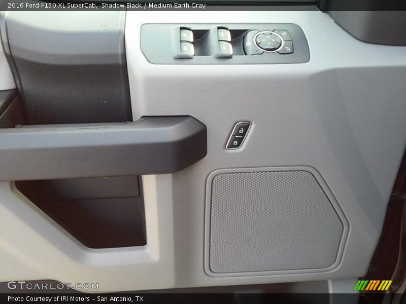 Shadow Black / Medium Earth Gray 2016 Ford F150 XL SuperCab