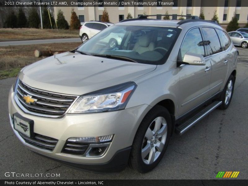 Front 3/4 View of 2013 Traverse LTZ AWD