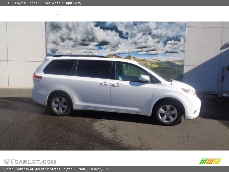 Super White / Light Gray 2012 Toyota Sienna
