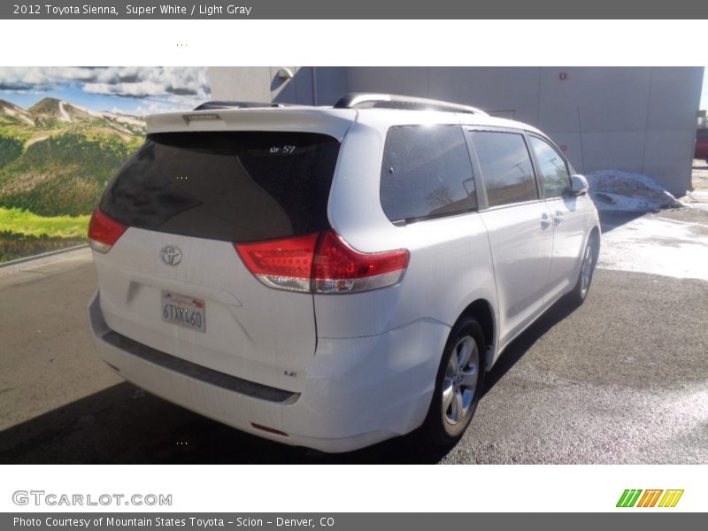 Super White / Light Gray 2012 Toyota Sienna