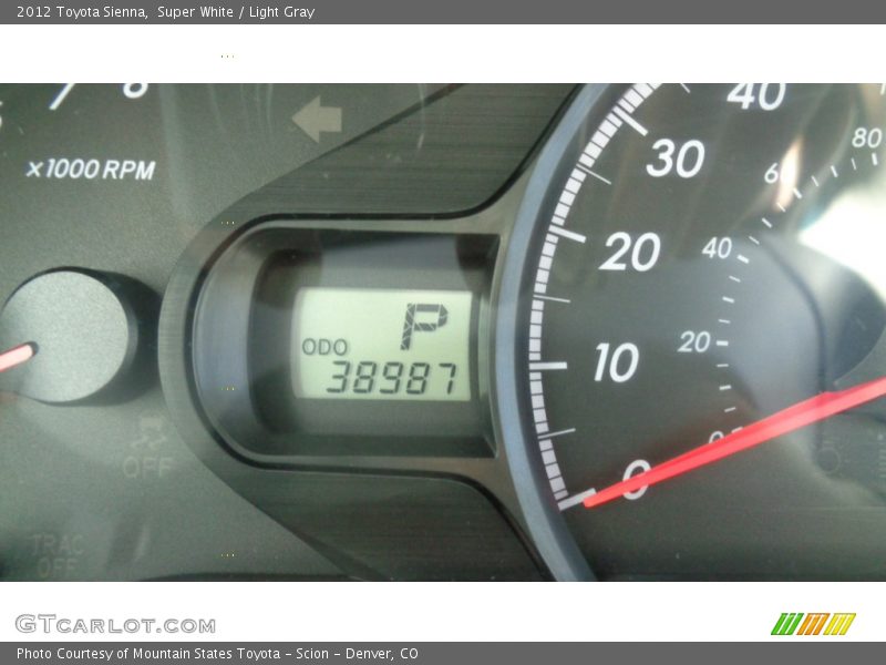 Super White / Light Gray 2012 Toyota Sienna