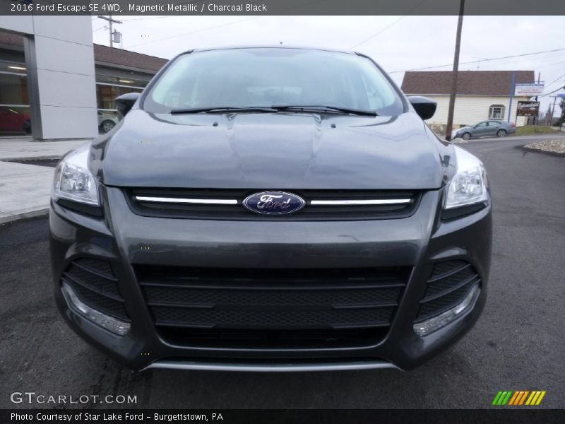 Magnetic Metallic / Charcoal Black 2016 Ford Escape SE 4WD