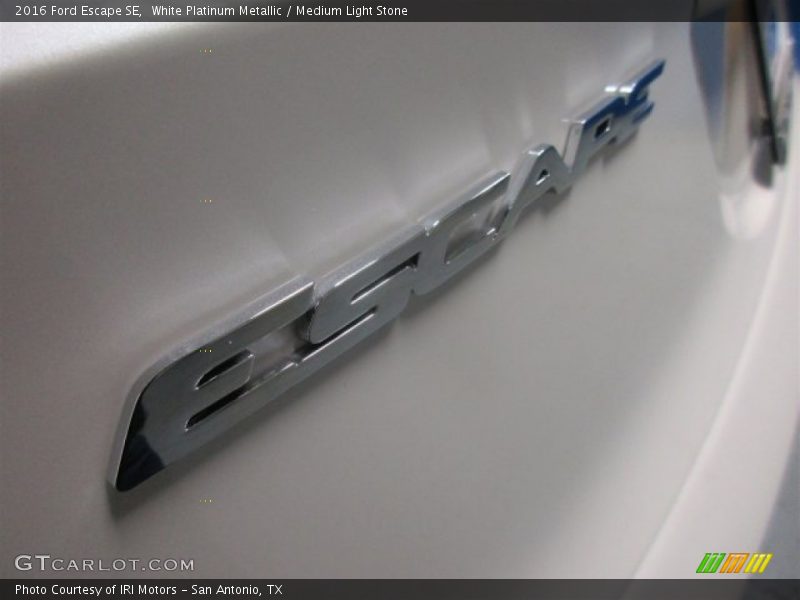 White Platinum Metallic / Medium Light Stone 2016 Ford Escape SE