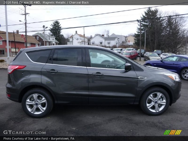 Magnetic Metallic / Charcoal Black 2016 Ford Escape SE 4WD