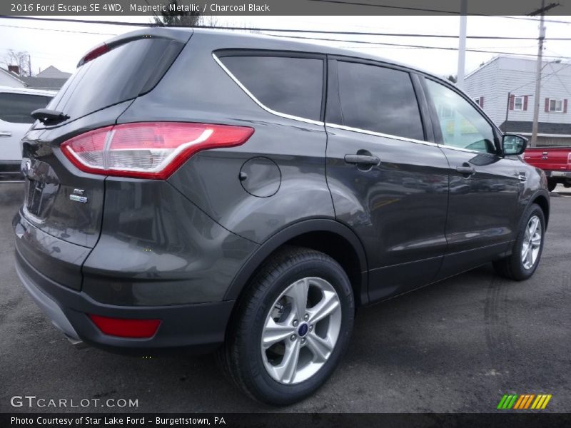 Magnetic Metallic / Charcoal Black 2016 Ford Escape SE 4WD