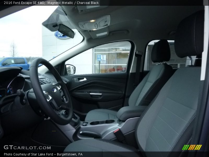 Magnetic Metallic / Charcoal Black 2016 Ford Escape SE 4WD