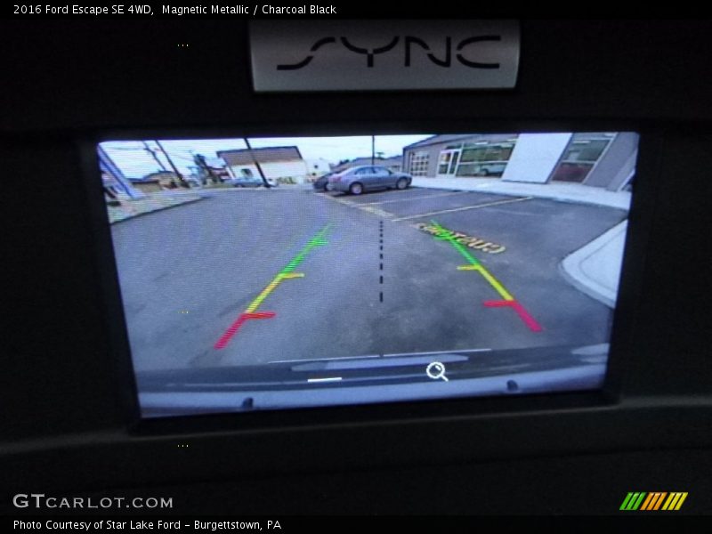 Magnetic Metallic / Charcoal Black 2016 Ford Escape SE 4WD
