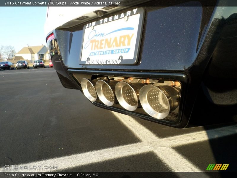 Arctic White / Adrenaline Red 2016 Chevrolet Corvette Z06 Coupe