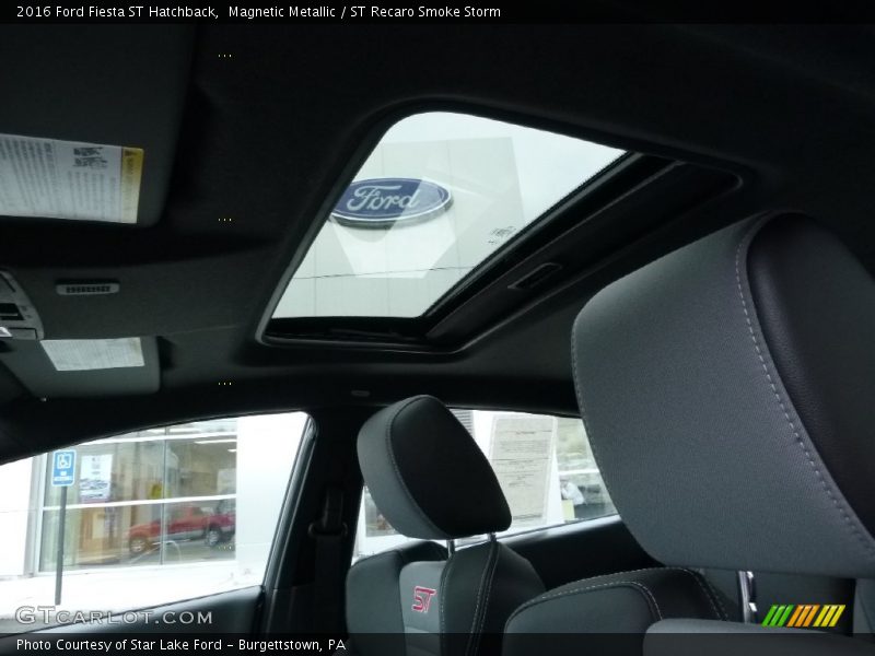 Magnetic Metallic / ST Recaro Smoke Storm 2016 Ford Fiesta ST Hatchback