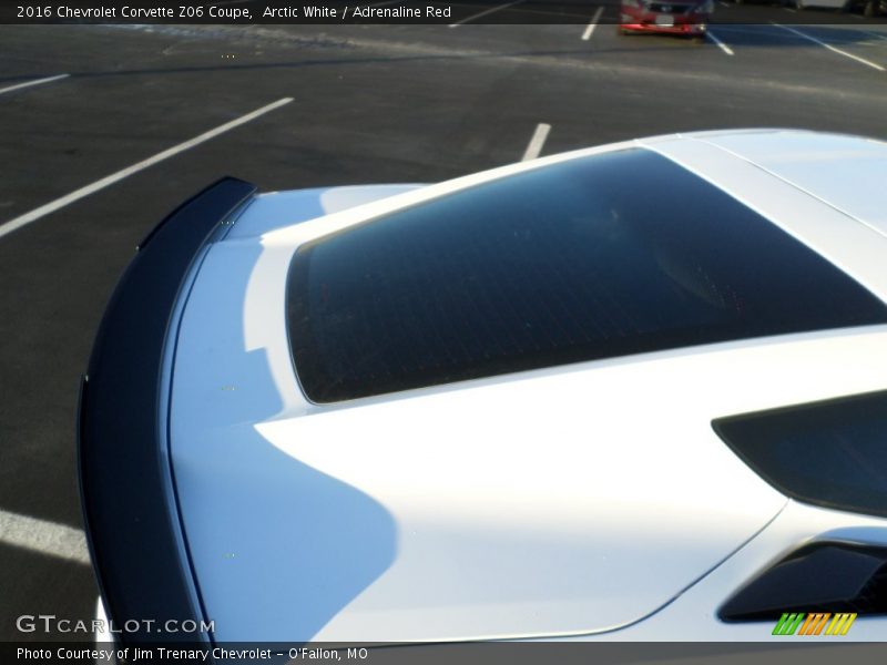 Arctic White / Adrenaline Red 2016 Chevrolet Corvette Z06 Coupe