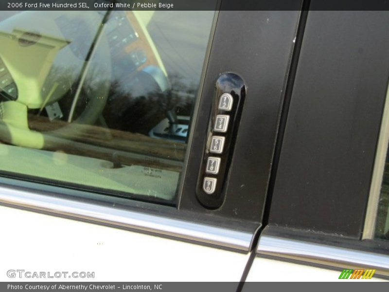 Oxford White / Pebble Beige 2006 Ford Five Hundred SEL