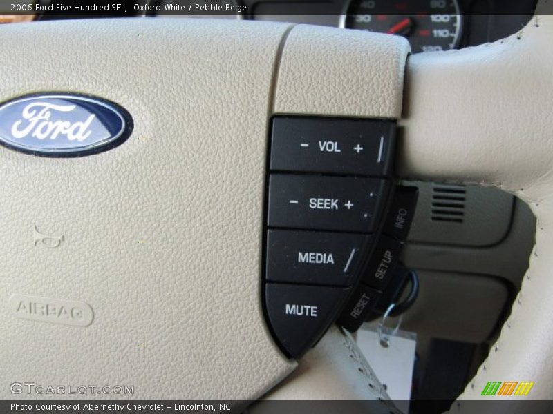 Oxford White / Pebble Beige 2006 Ford Five Hundred SEL