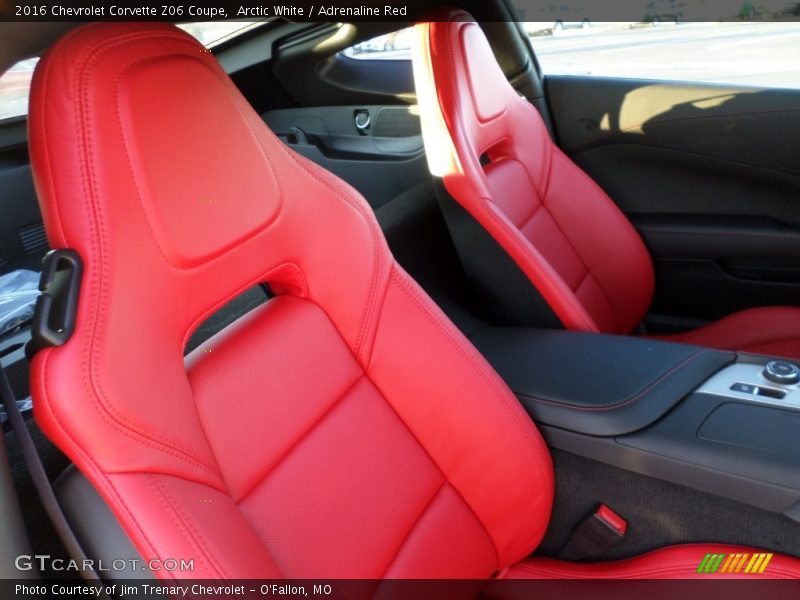 Arctic White / Adrenaline Red 2016 Chevrolet Corvette Z06 Coupe