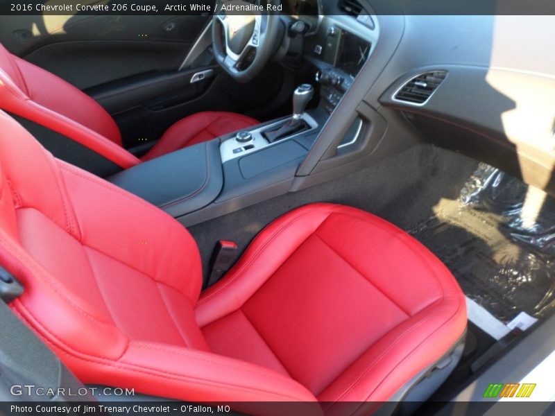 Arctic White / Adrenaline Red 2016 Chevrolet Corvette Z06 Coupe