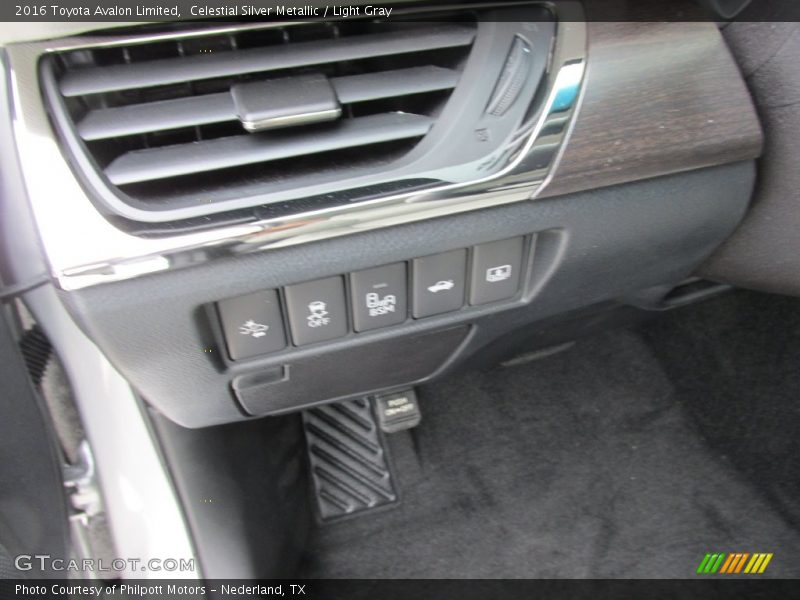 Celestial Silver Metallic / Light Gray 2016 Toyota Avalon Limited