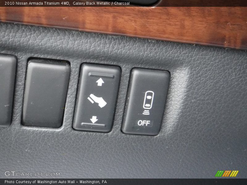 Galaxy Black Metallic / Charcoal 2010 Nissan Armada Titanium 4WD