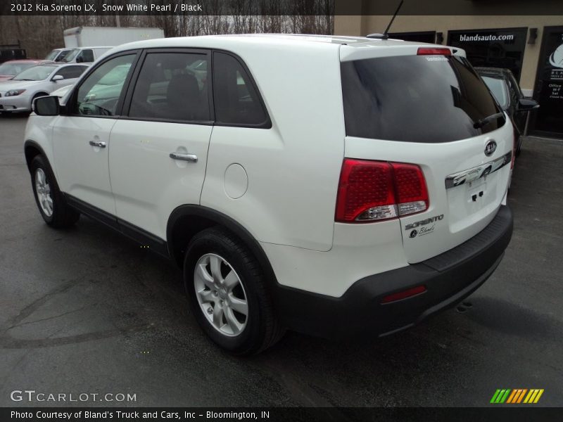 Snow White Pearl / Black 2012 Kia Sorento LX