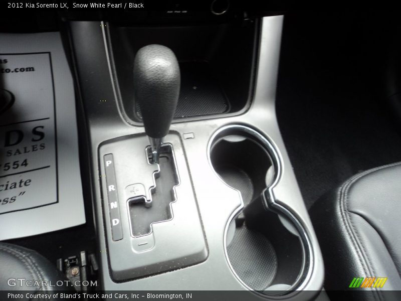 Snow White Pearl / Black 2012 Kia Sorento LX