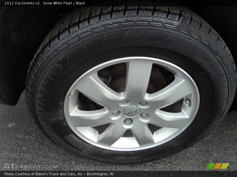 Snow White Pearl / Black 2012 Kia Sorento LX