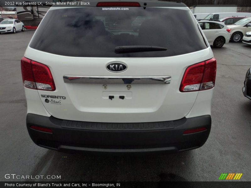 Snow White Pearl / Black 2012 Kia Sorento LX