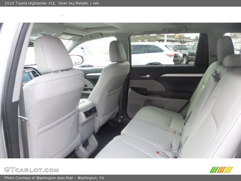 Silver Sky Metallic / Ash 2016 Toyota Highlander XLE