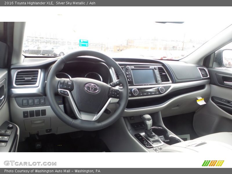 Silver Sky Metallic / Ash 2016 Toyota Highlander XLE
