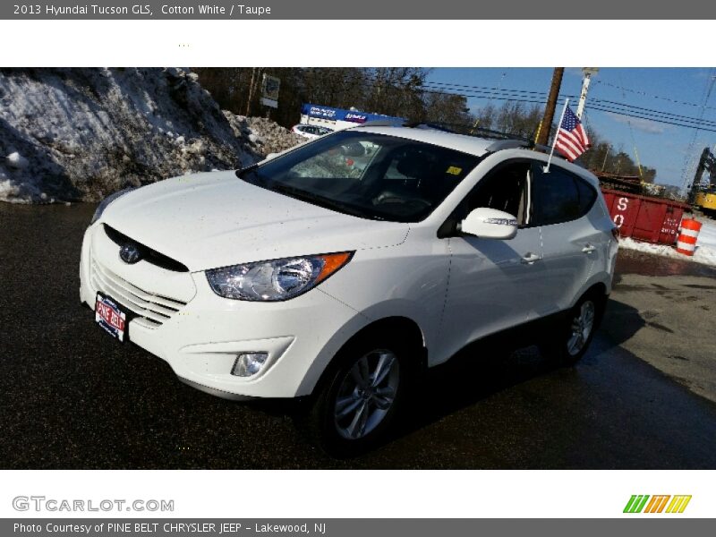 Cotton White / Taupe 2013 Hyundai Tucson GLS