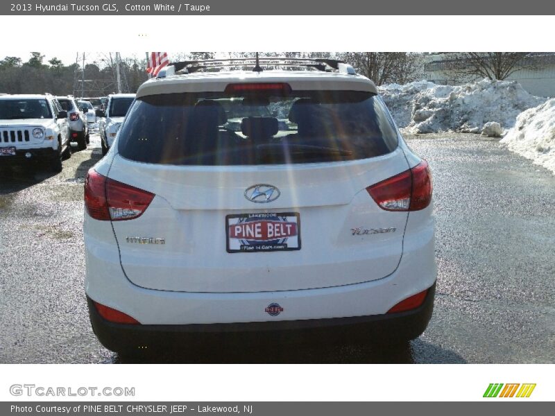 Cotton White / Taupe 2013 Hyundai Tucson GLS