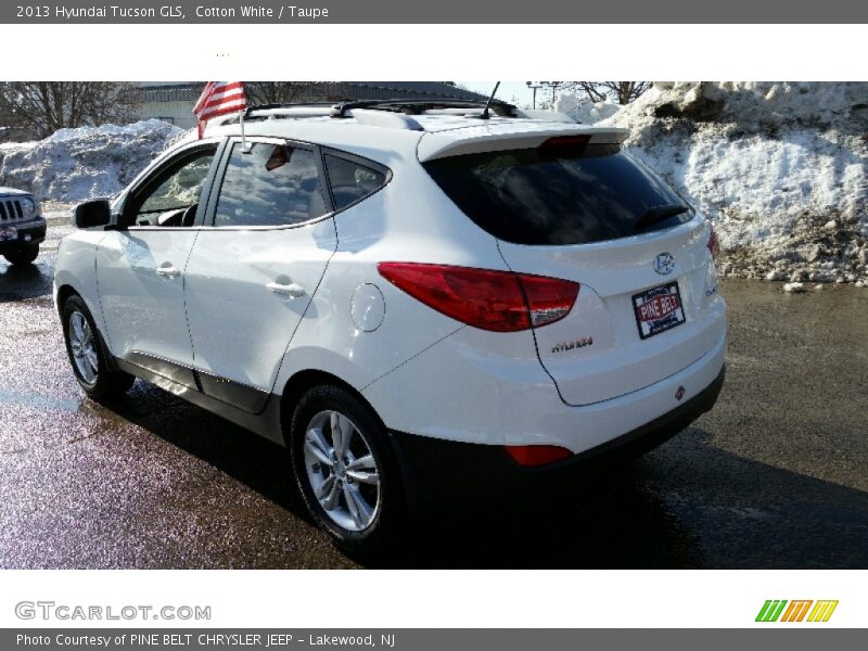 Cotton White / Taupe 2013 Hyundai Tucson GLS