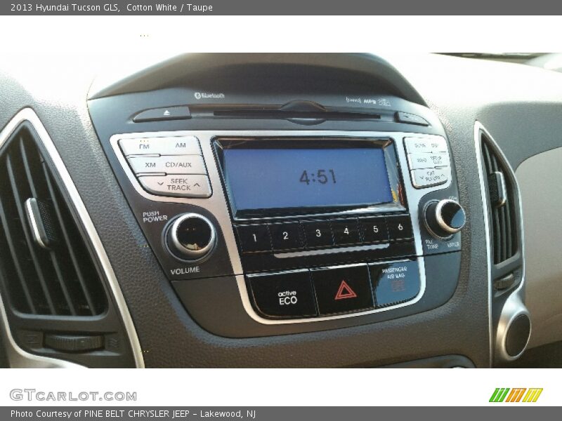 Cotton White / Taupe 2013 Hyundai Tucson GLS