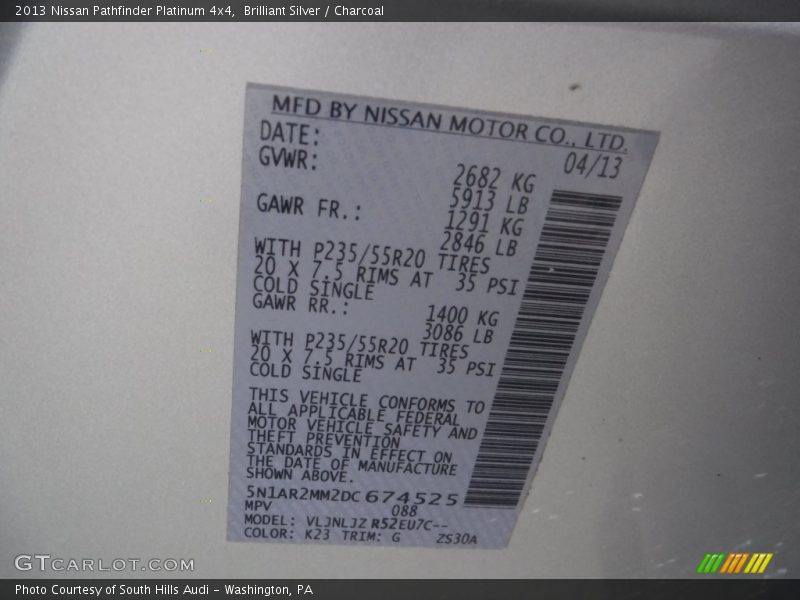 Brilliant Silver / Charcoal 2013 Nissan Pathfinder Platinum 4x4