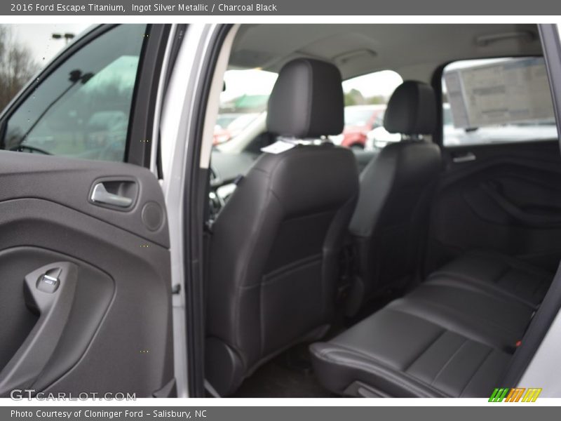 Ingot Silver Metallic / Charcoal Black 2016 Ford Escape Titanium