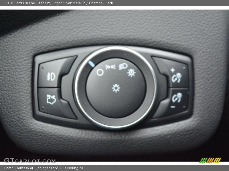 Ingot Silver Metallic / Charcoal Black 2016 Ford Escape Titanium