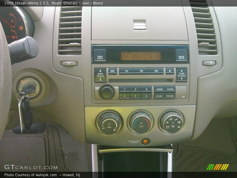 Mystic Emerald Green / Blond 2005 Nissan Altima 2.5 S