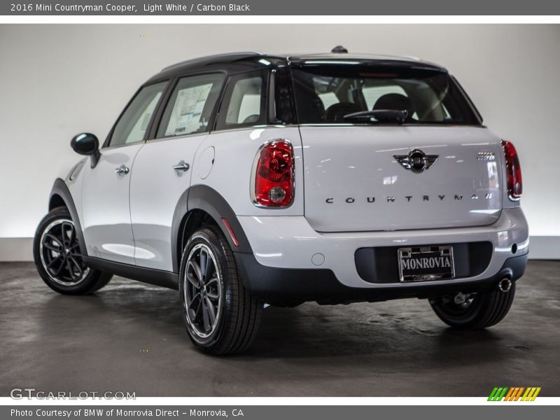 Light White / Carbon Black 2016 Mini Countryman Cooper