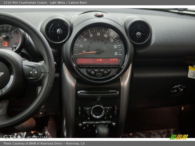 Light White / Carbon Black 2016 Mini Countryman Cooper