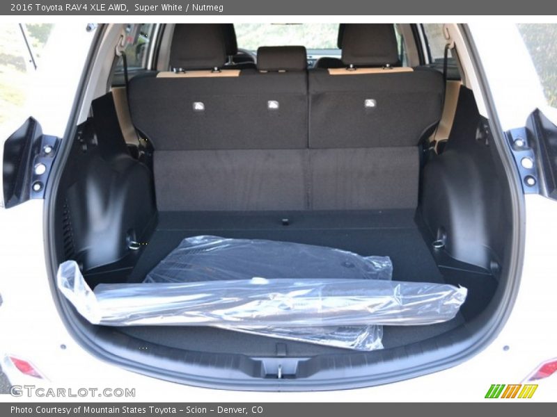 Super White / Nutmeg 2016 Toyota RAV4 XLE AWD