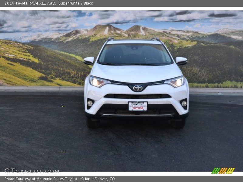 Super White / Black 2016 Toyota RAV4 XLE AWD