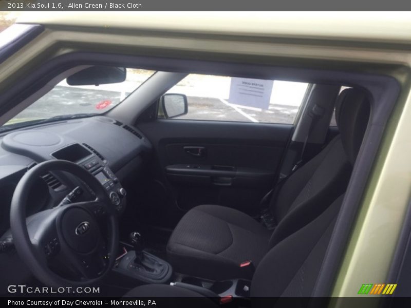 Alien Green / Black Cloth 2013 Kia Soul 1.6
