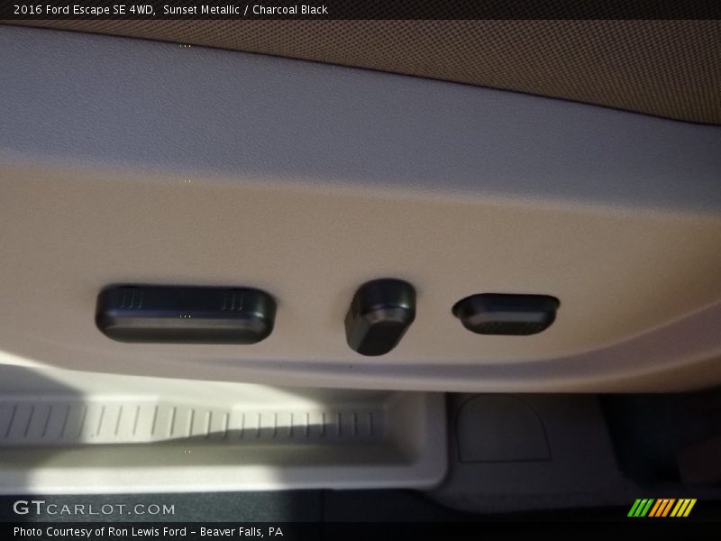 Sunset Metallic / Charcoal Black 2016 Ford Escape SE 4WD