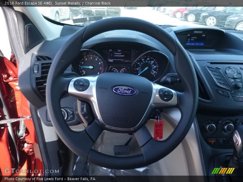 Sunset Metallic / Charcoal Black 2016 Ford Escape SE 4WD