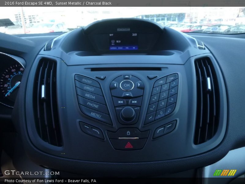 Sunset Metallic / Charcoal Black 2016 Ford Escape SE 4WD
