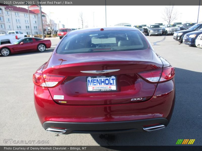 Velvet Red Pearl / Black 2015 Chrysler 200 S