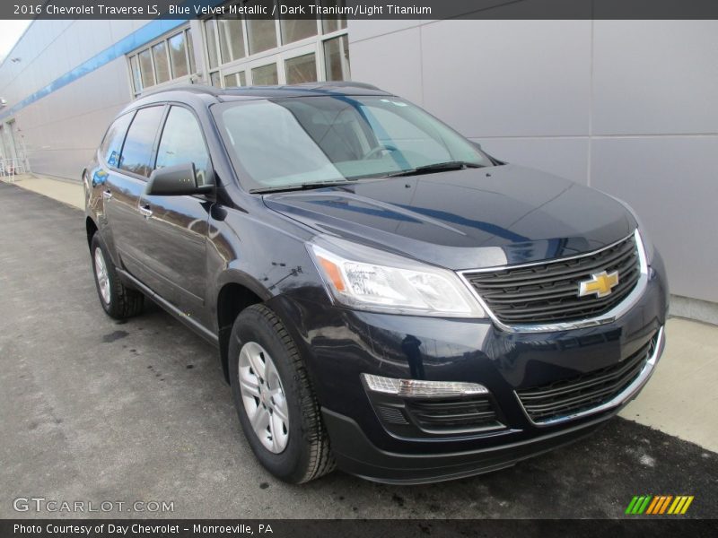 Blue Velvet Metallic / Dark Titanium/Light Titanium 2016 Chevrolet Traverse LS