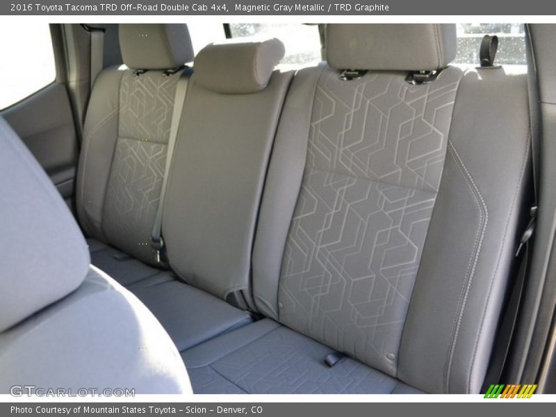 Magnetic Gray Metallic / TRD Graphite 2016 Toyota Tacoma TRD Off-Road Double Cab 4x4