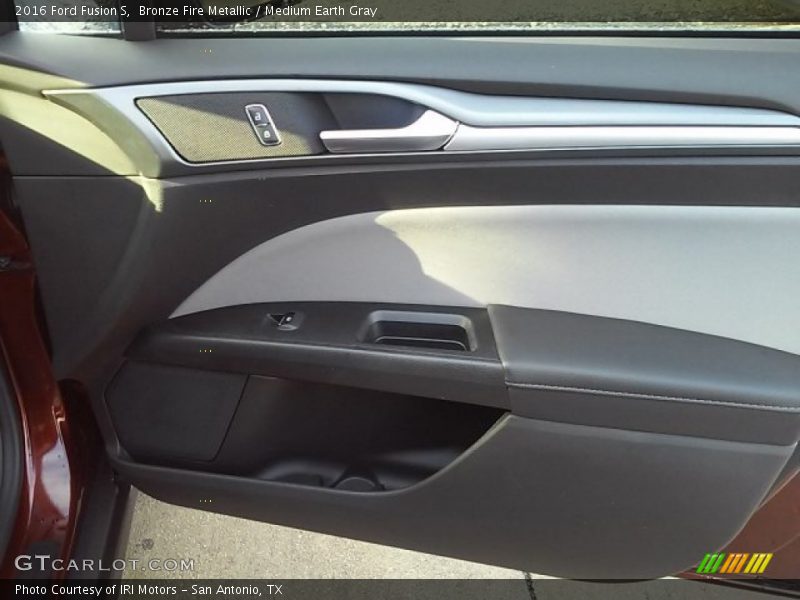 Bronze Fire Metallic / Medium Earth Gray 2016 Ford Fusion S